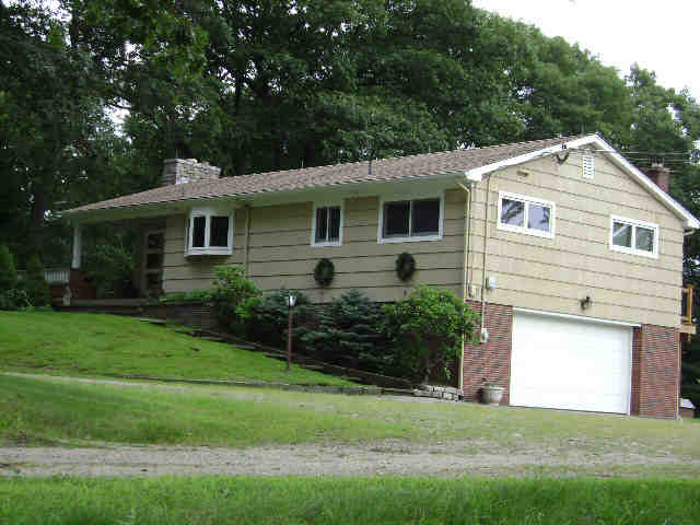Building photograph for 178 NONNEWAUG RD